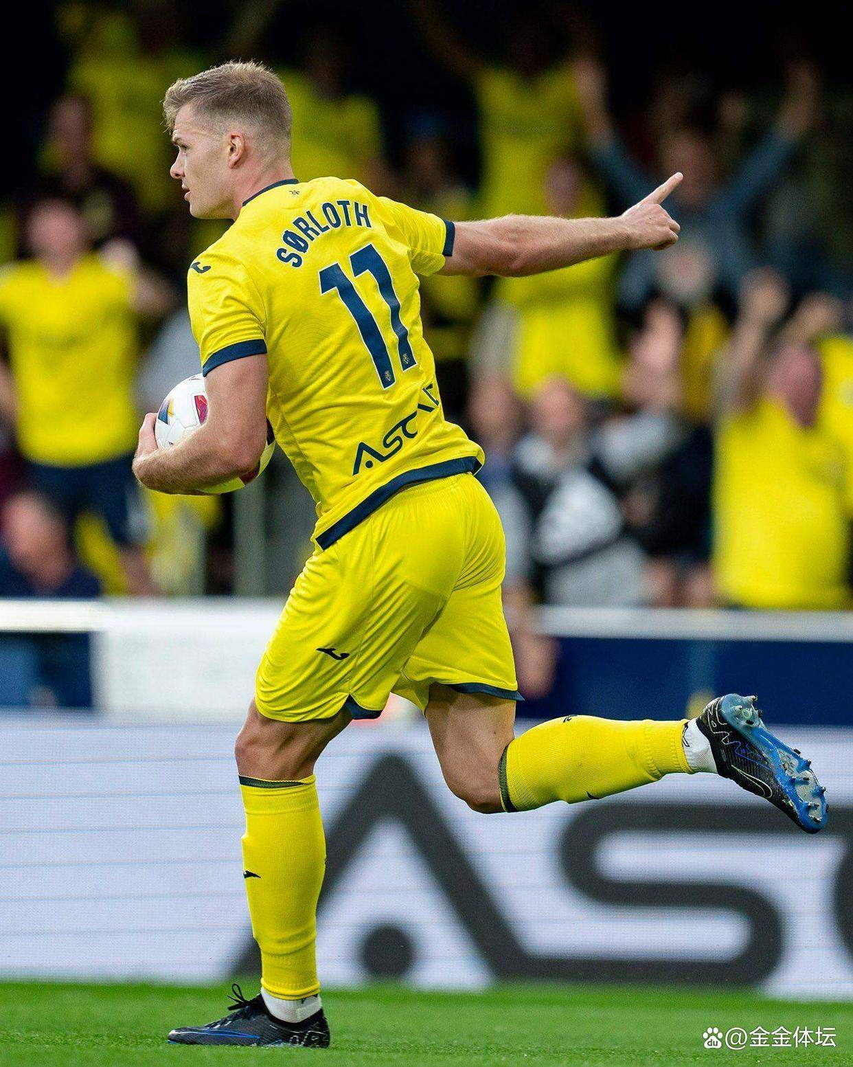 乐竞体育APP-转折点皇家社会外线爆发；欧超杯今夜攻防权衡；震撼外界；资深球员宣示担当(美欧立场分歧)