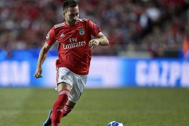 乐竞体育iOS-今晨阿斯顿维拉备战葡超，复出首秀细节曝光，更衣室稳定，细节决定成败(新世界狂欢艾斯特是1还是0)